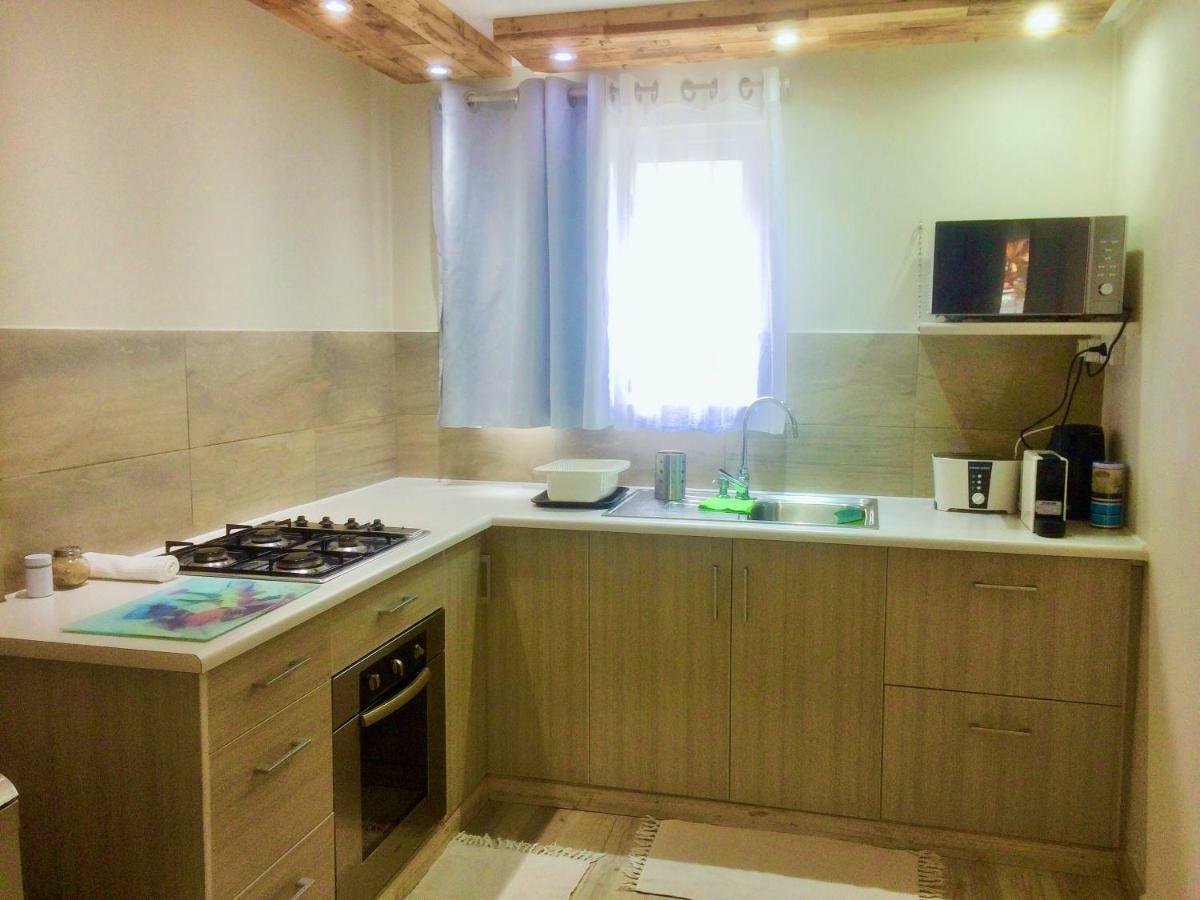 Holiday Surf Lodge Tamarin Esterno foto