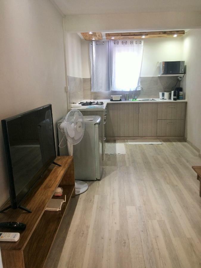 Holiday Surf Lodge Tamarin Esterno foto